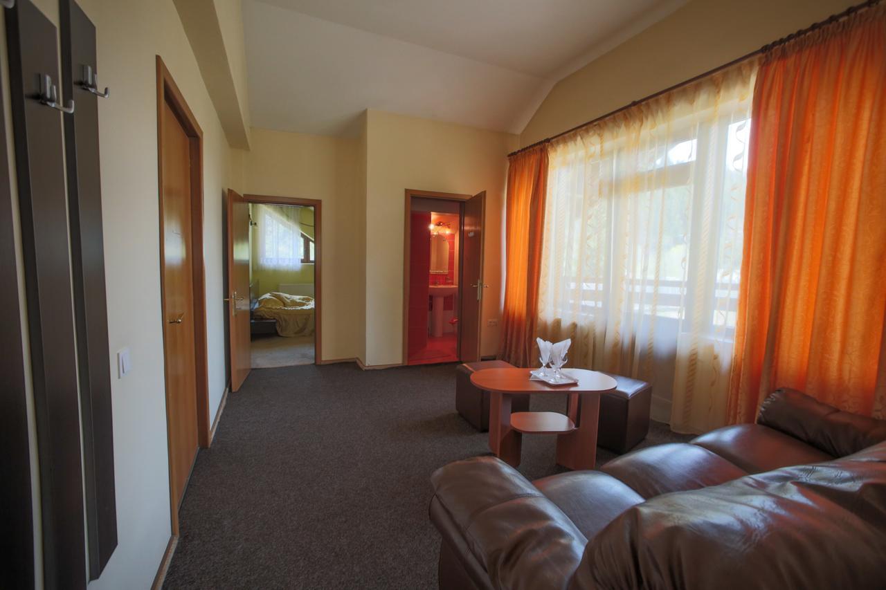 White Horse Hotel Predeal Exterior photo